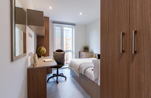8 Bed En-suite