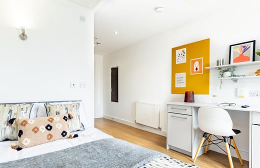 Deluxe Ensuite