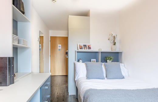 5 Bed Gold Ensuite