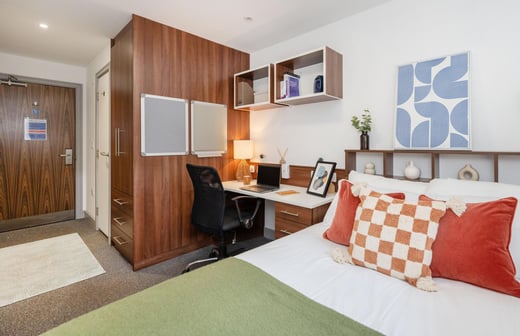 Standard Ensuite