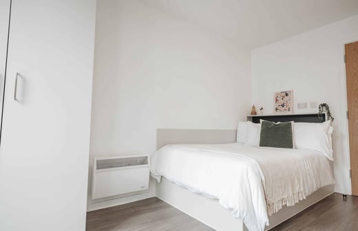 Silver En Suite (4 Bed Flat)