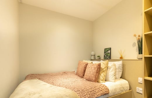 One Bed Suite