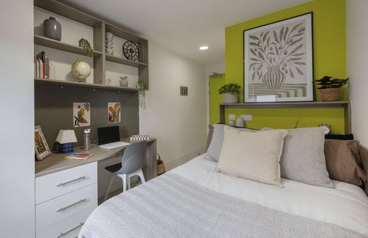 Silver Ensuite