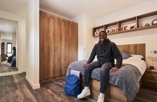 Deluxe One Bed