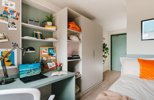 Deluxe Ensuite