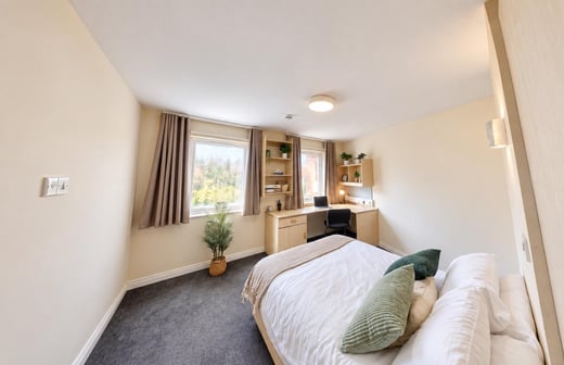 Deluxe Ensuite
