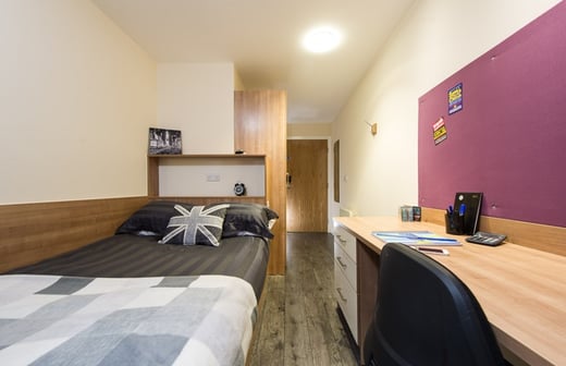 En suite (medium)