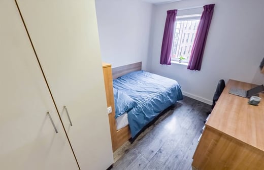 En suite (small)