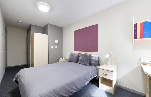 One Bed Apartment Silver