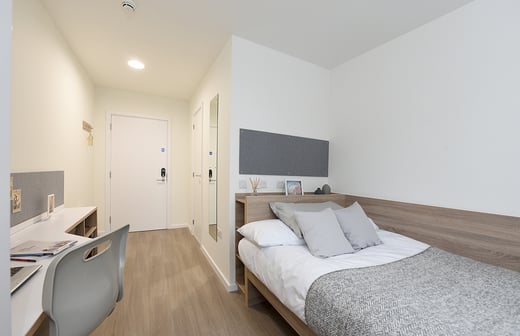 Ensuite Bronze