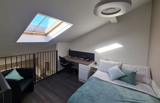 Studio Gold Top Floor