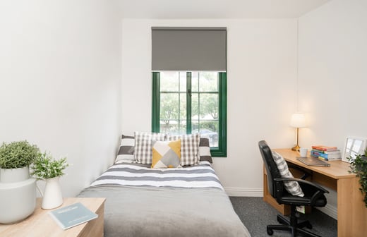 Two bed apartment bronze