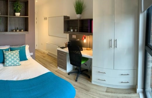 Ensuite Bronze