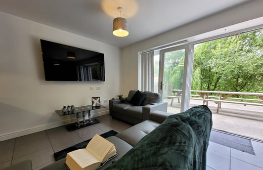 Room 1 in 12 bed house