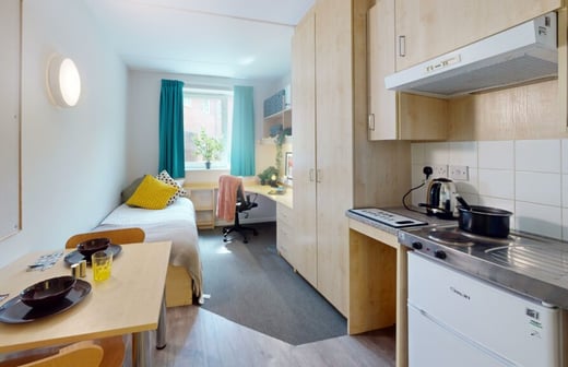 Ensuite Studio