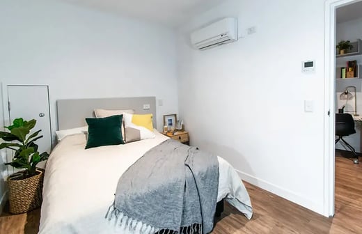 1 Bed Apartment