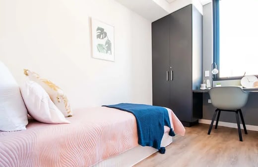 Twin Studio High Floor