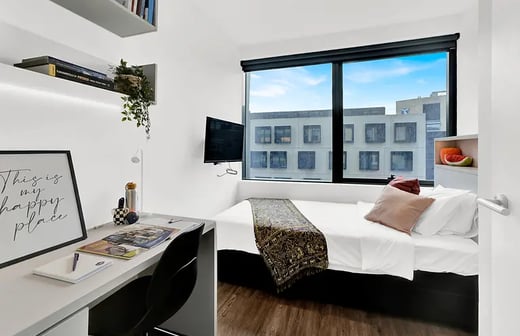 6 Bed Townhouse City View