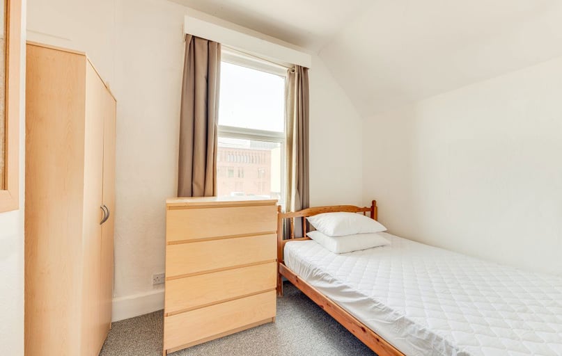 St Martins Terrace, Christchurch, Kent - Image 1