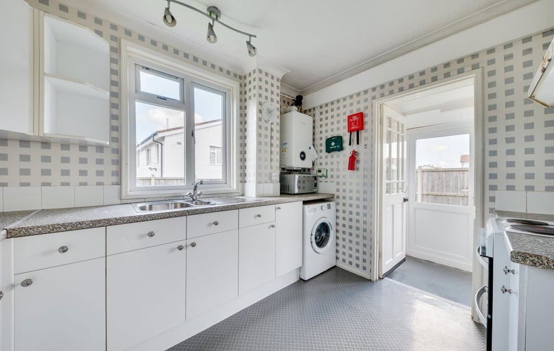 Old Park Avenue, Christchurch, Kent - Image 1