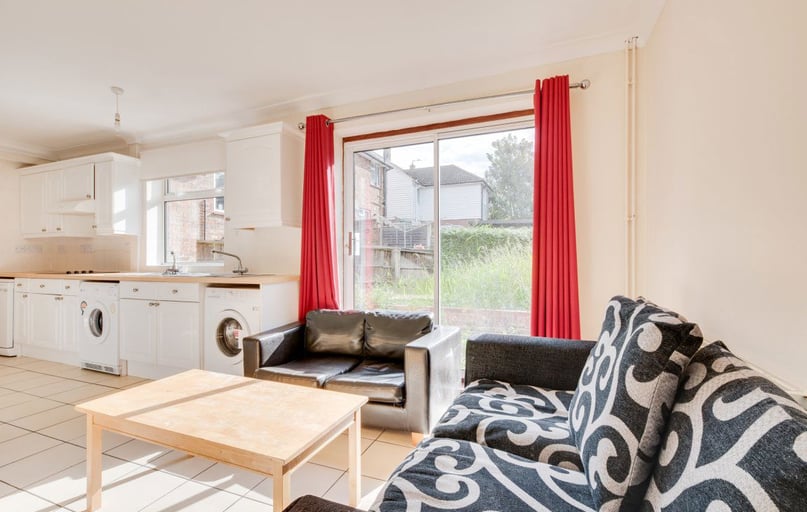 Kent Avenue, Christchurch, Kent - Image 1