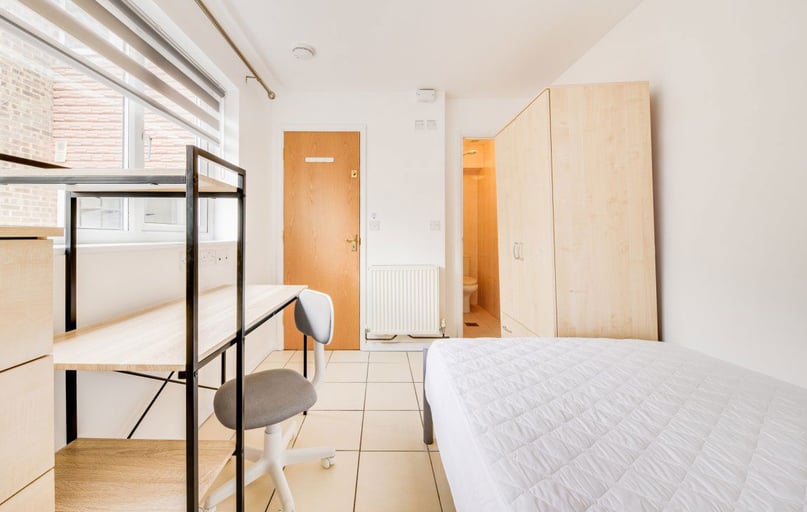 Somner Close, St Stephens, Kent - Image 1