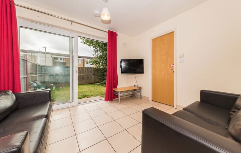 Suffolk Road, Christchurch, Kent - Image 1