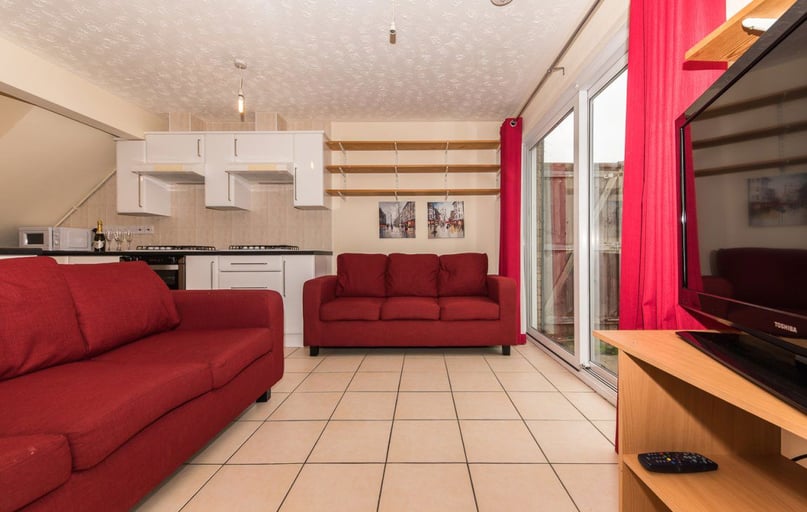 Tennyson Avenue - Room, Christchurch, Kent - Image 1