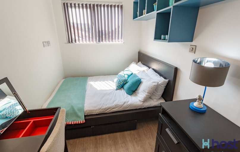 Kensington, Low Hill, Liverpool - Image 1