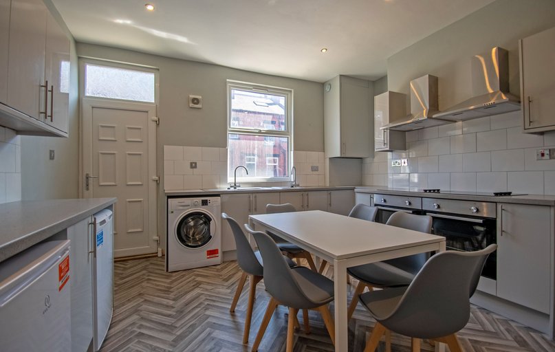 Langdale Terrace, Kirkstall, Leeds - Image 1