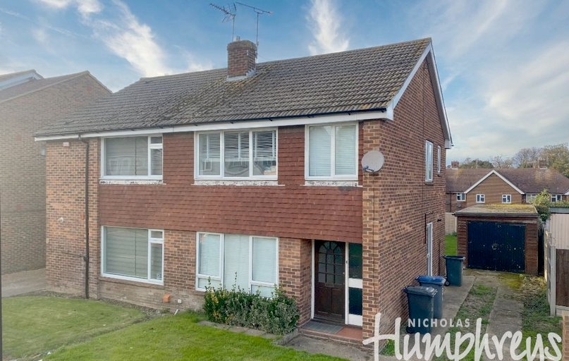 College Road, Christchurch, Canterbury - Image 1