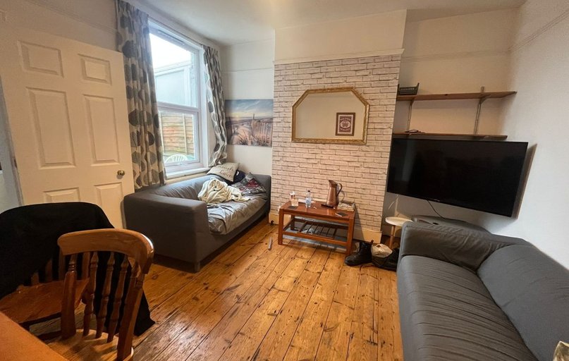 St. Martins Road, Christchurch, Canterbury - Image 1