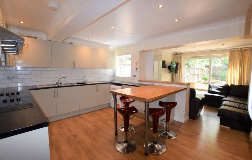 Wincheap, Canterbury - Image 1