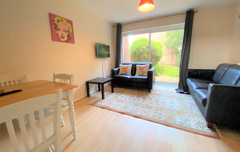 Teddington Close, Christchurch, Canterbury - Image 1