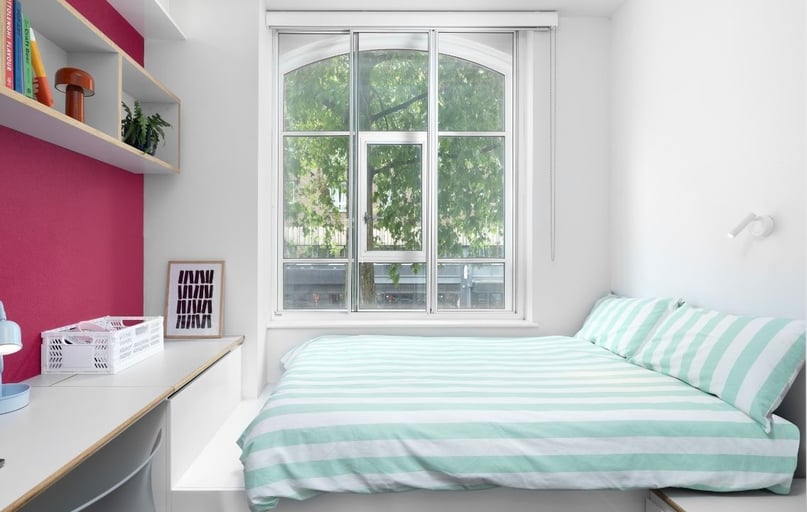 Room in a Standard Two Bedroom , Scape Bloomsbury, Woburn Place, Camden, London - Image 1