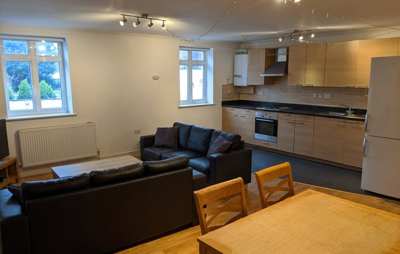 Flat 15 Exeter House, Selly Park, Birmingham - Image 1