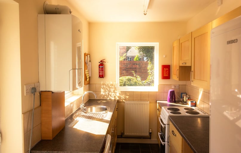 Midland Avenue - 3 bed, Lenton, Nottingham - Image 1