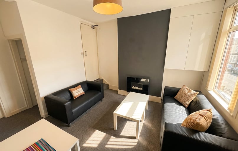 Ednaston Road - 3 bed, Dunkirk, Nottingham - Image 1