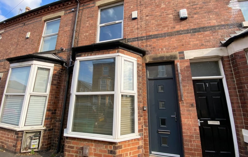 Claude Street - 4 Beds Bills Ex, Dunkirk, Nottingham - Image 1