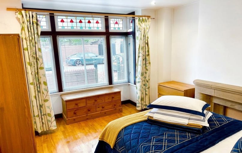 Hallewell Road - Room 1, Bearwood, Birmingham - Image 1