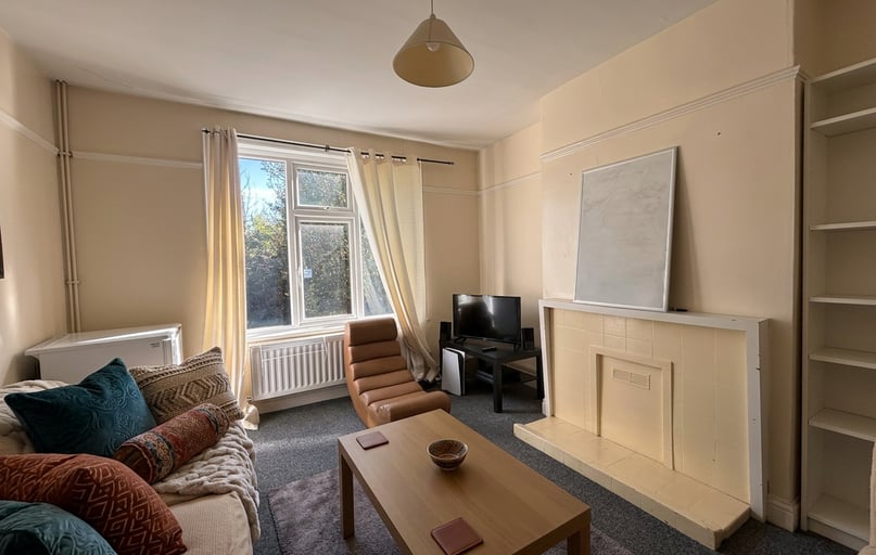 Highfield Road - 3 bed, Dunkirk, Nottingham - Image 1