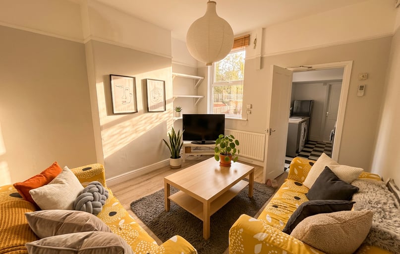 Midland Avenue - 4 Bed Bills Inc, Lenton, Nottingham - Image 1