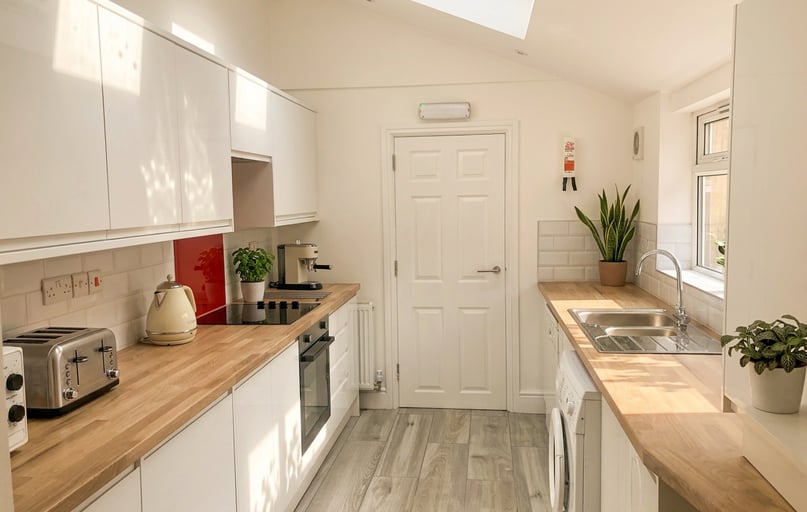 Osmaston Street - 5 Bed, Lenton, Nottingham - Image 1