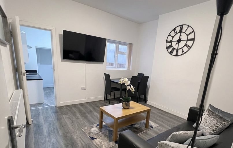 Pershore Road, Selly Park, Birmingham - Image 1