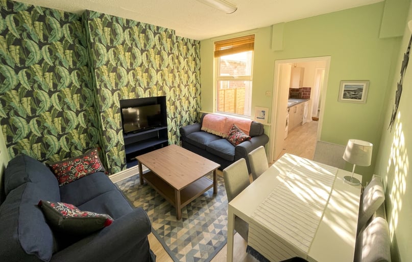 Mettham Street - 4 Bed Bills Inc, Lenton, Nottingham - Image 1
