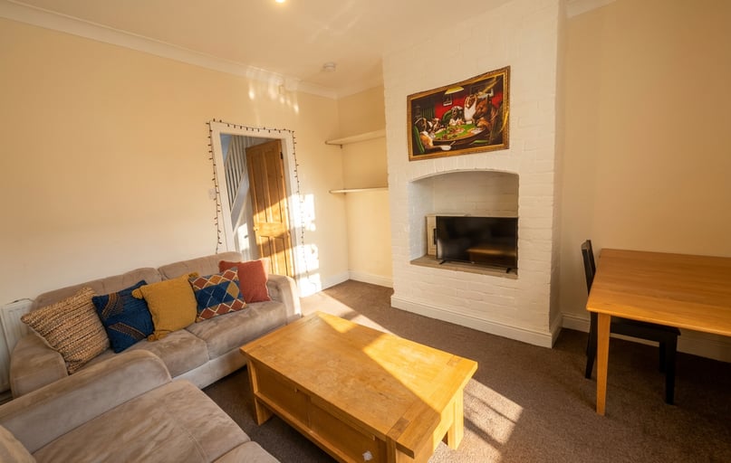 Elmsthorpe Avenue, Lenton, Nottingham - Image 1