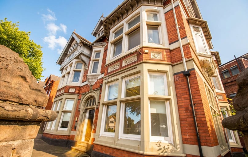 Derby Road - 6 bed, Lenton, Nottingham - Image 1