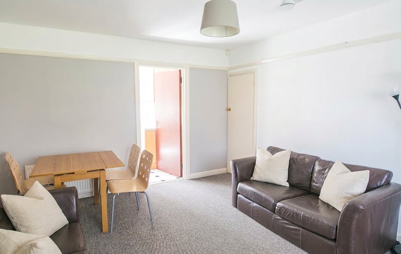 Poole Crescent - 4 bed, Harborne, Birmingham - Image 1