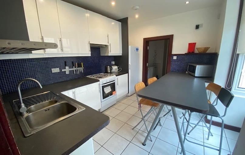 Hallewell Road, Bearwood, Birmingham - Image 1