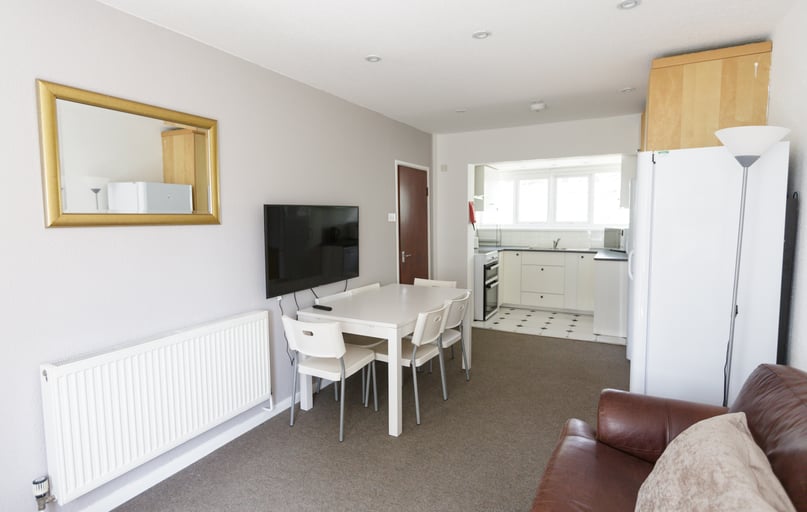 Bantock Way - 4 bed, Harborne, Birmingham - Image 1